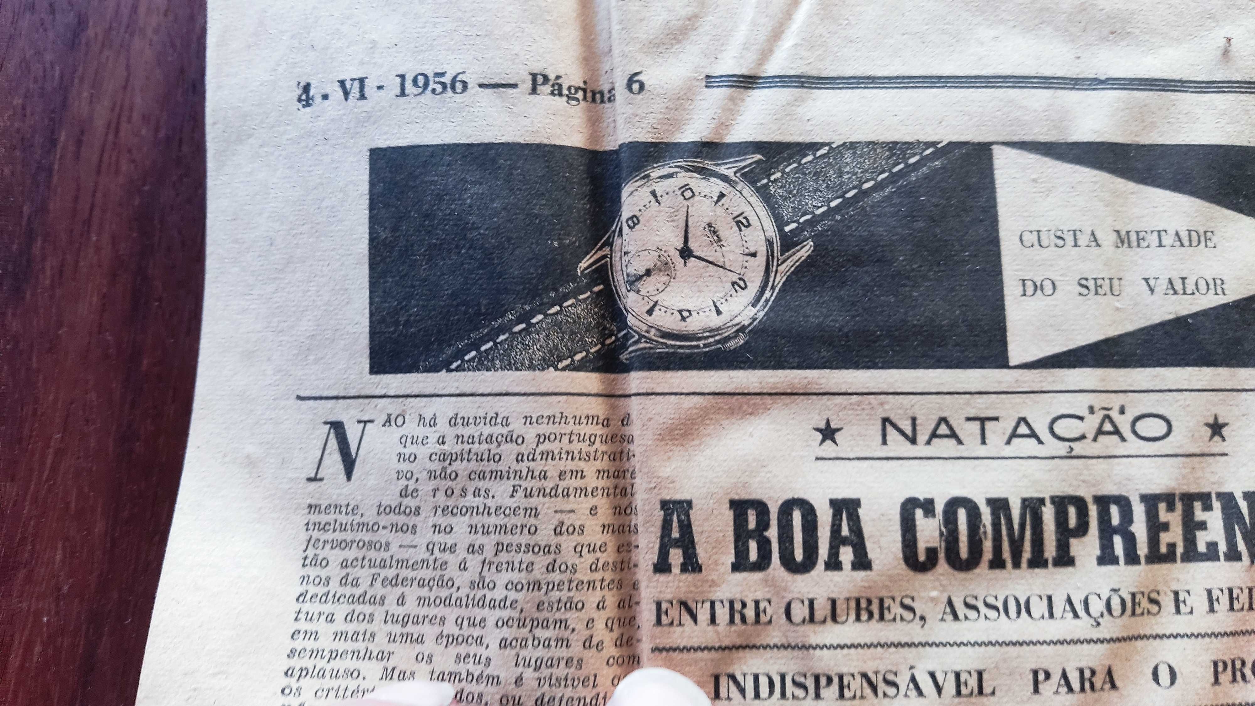 Cabide casacos e chapeus com espelho totalmente restaurado