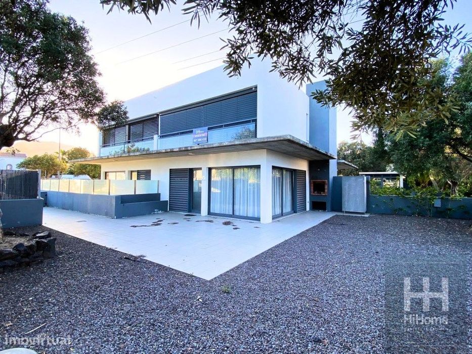 Vende-se Moradia em Banda T2 no Porto Santo