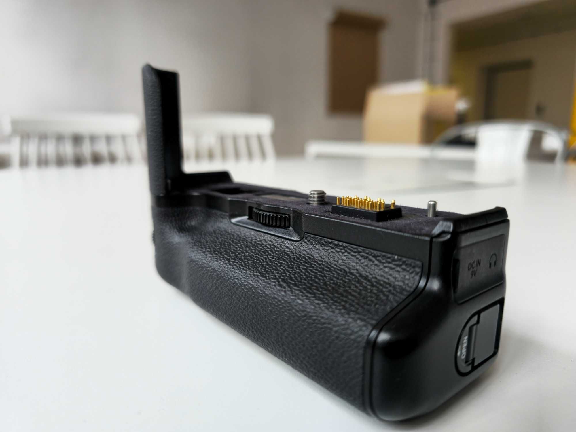 Batterypack do Fujifilm X-T2 wraz z akumulatorami