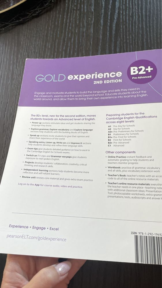 Gold Experience B2+ student’s book Pearson