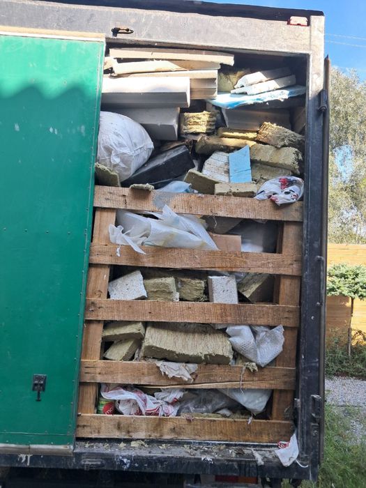 Вивіз сміття строй мусора гілки скошена трава