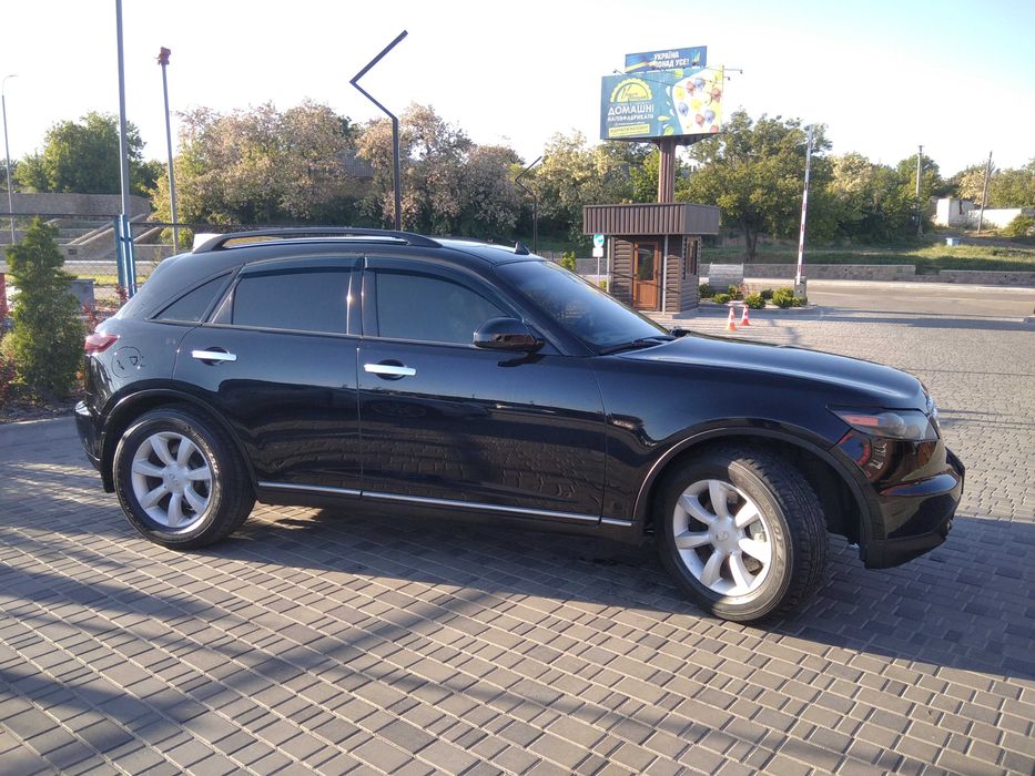 Інфініті ФХ35  Infiniti FX35
