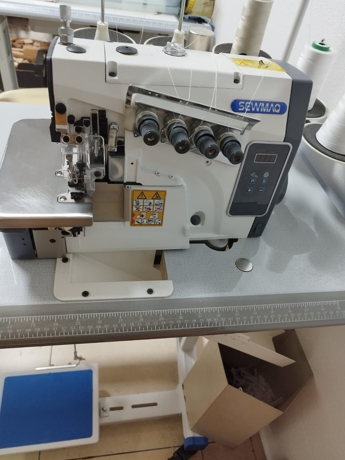 Máquina Corte e Cose Semi-Industrial SWD-X2-5(3x5)+(5x5) + Acessóri