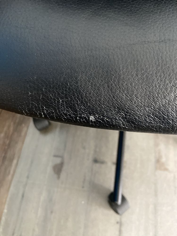Cadeira ikea preta
