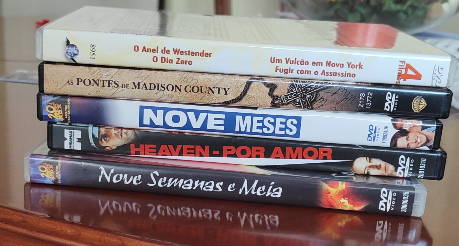 Cinco  DVD novos