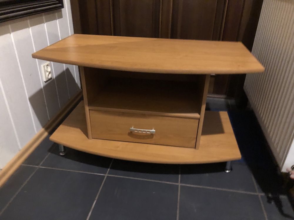 Stolik RTV pod telewizor