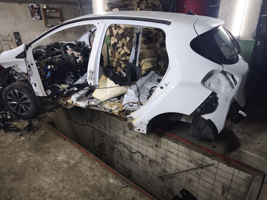 Кузовні роботи. Зварювальні роботи, ремонт глушників.