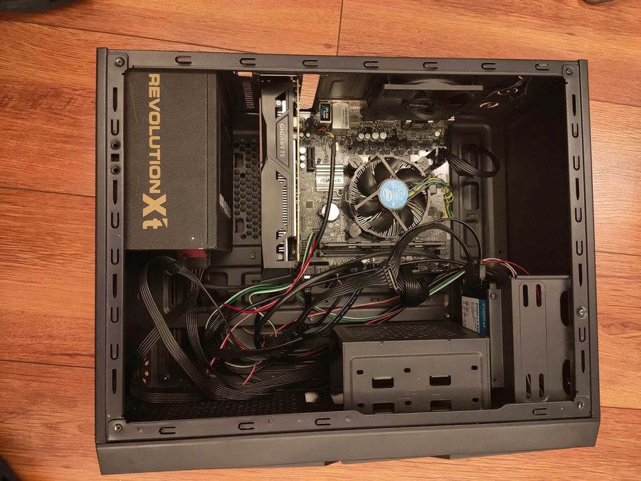 Gamingowy Win11 nvidia GTX 1050ti intel 8gen 8GB RAM 256 SSD klaw mysz