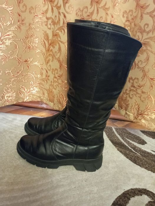 Жіночі зимові чоботи