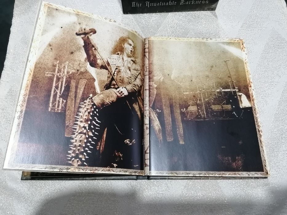 Dimmu Borgir - The Invaluable Darkness (2 DVD + 1 CD)