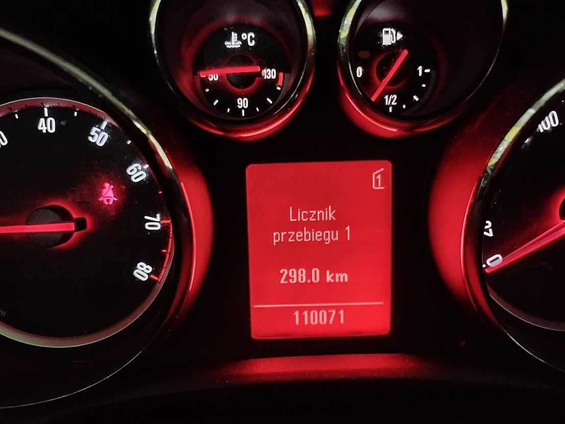 Opel Astra J kombi z małym przebiegiem
