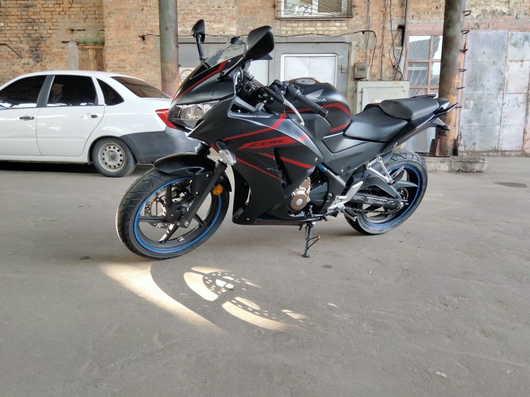 Honda CBR 300R Хонда