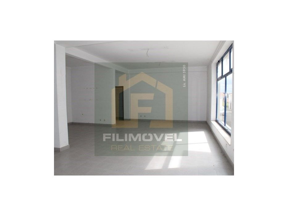 Loja para venda em Torres Novas