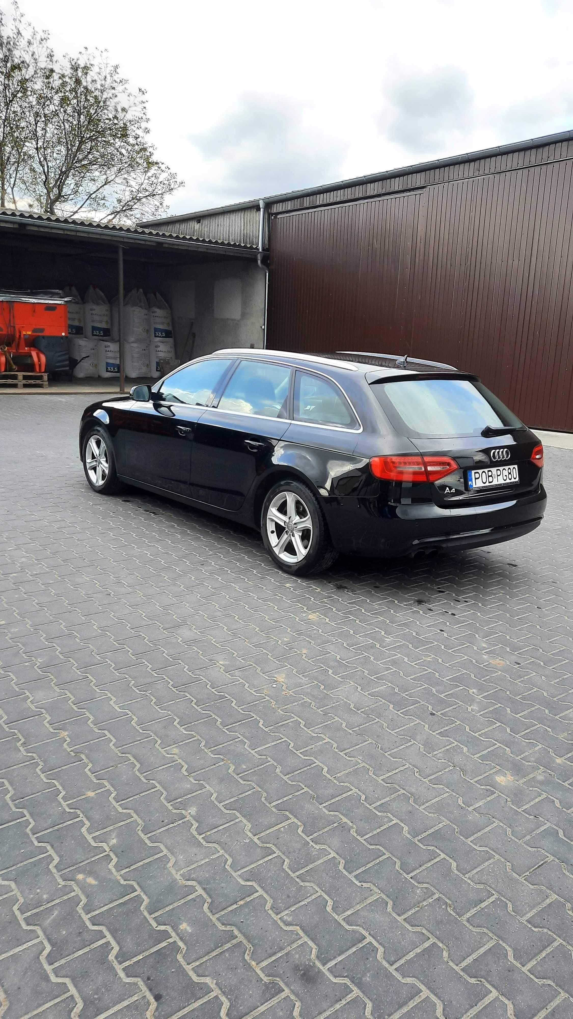 Audi A4 B8 2.0 kombi czarny 2012r