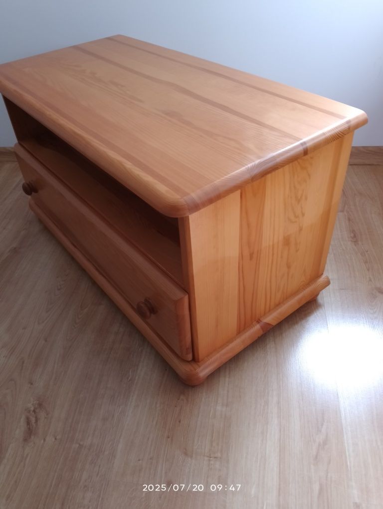 Szafka pod telewizor.Olcha lite drewno.