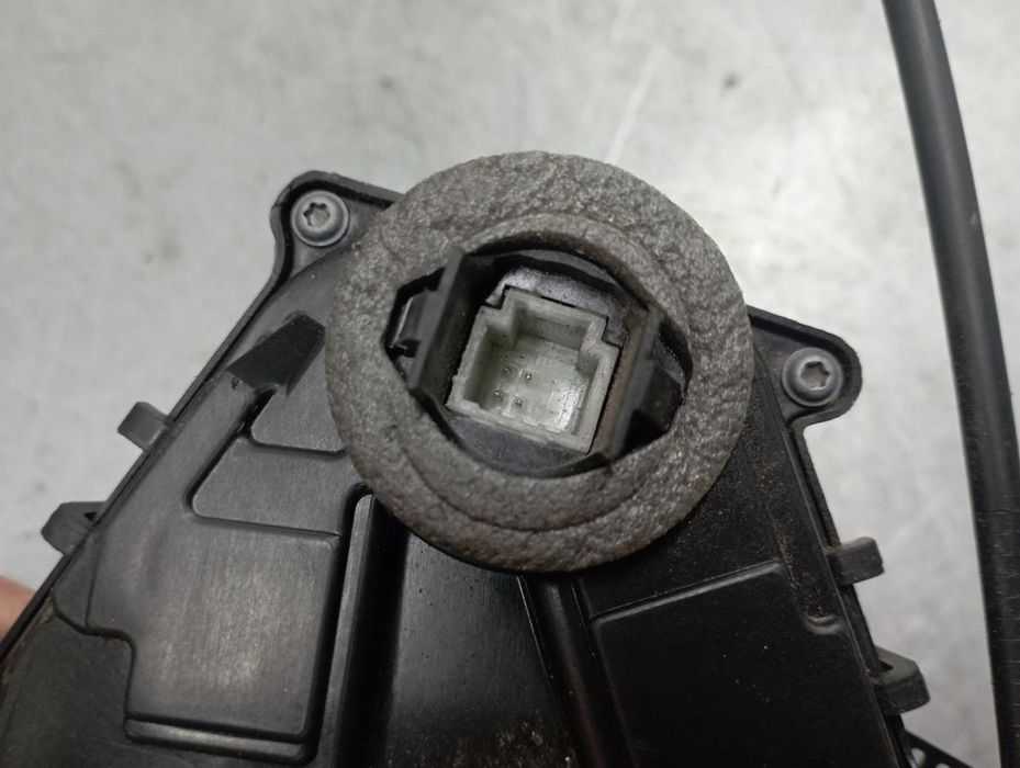 Fechadura / fecho porta frente esquerdo RENAULT Captur (J5_)