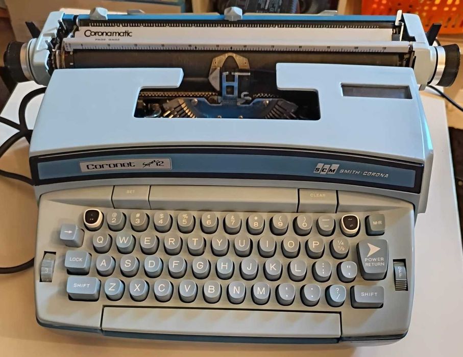 Máquina de Escrever Eléctrica - Smith-Corona Super 12 - Coronet