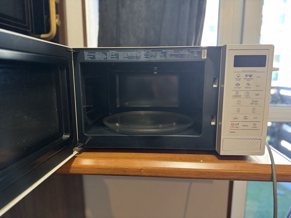 Мікрохвильовка Samsung 1200w + гриль