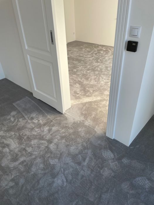 Montaż podłóg różnych