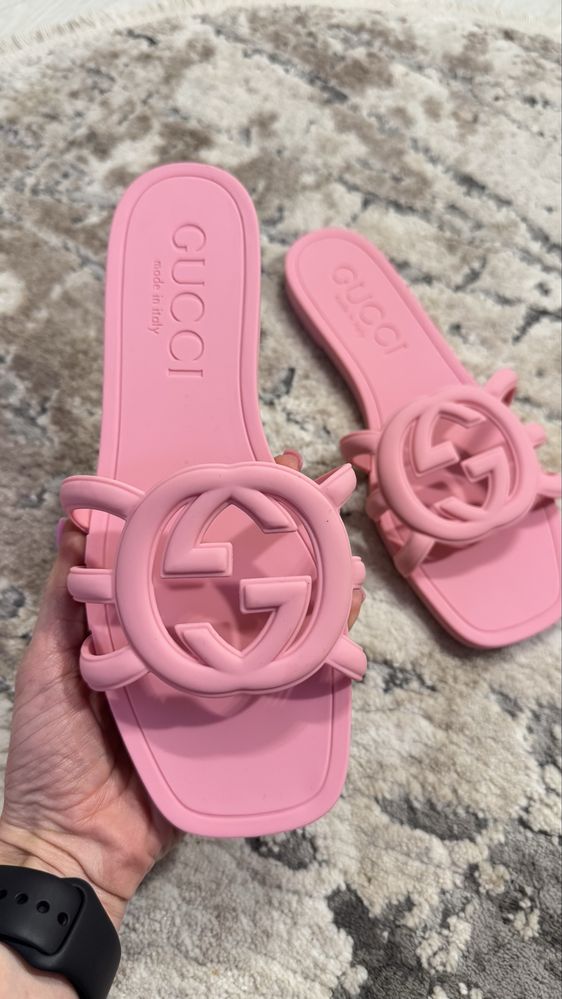 Шлепки, тапки пляжные Gucci Гуччи