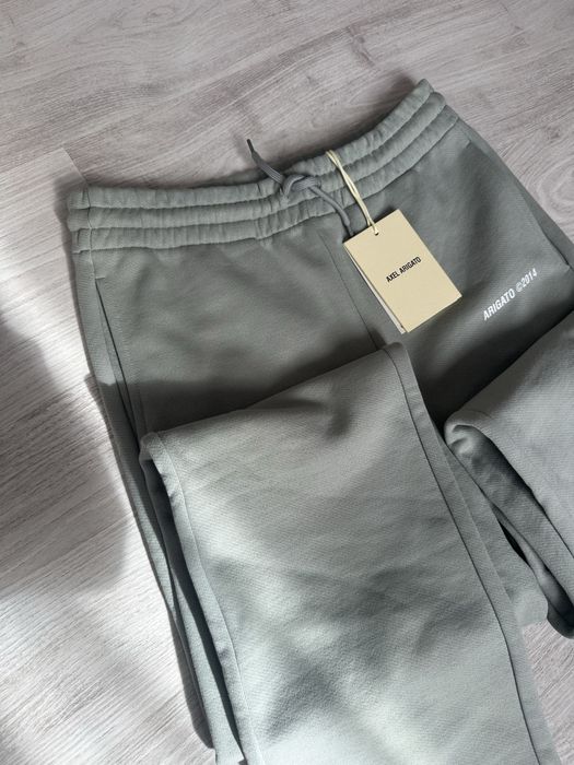 Axel arigato штаны