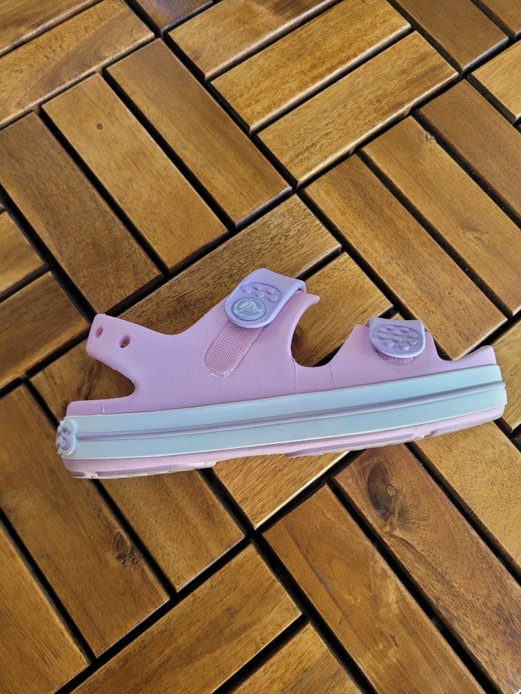 Crocs dziewczęce z ochroną palcy. Rozm 32-33