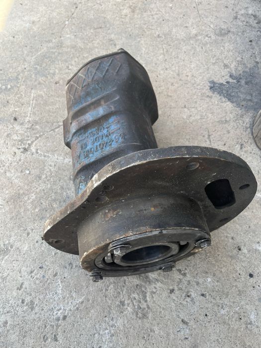 Чулок ЮМЗ в зборі без вала