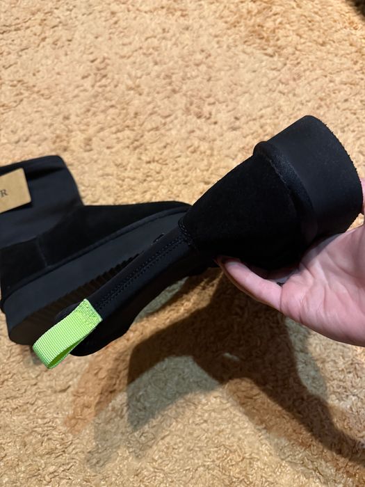 Уги чорні жіночі нові