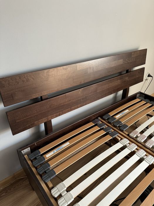 Łóżko drewniane brązowe 140x200 stelaże elektryczne łóżko dwuosobowe