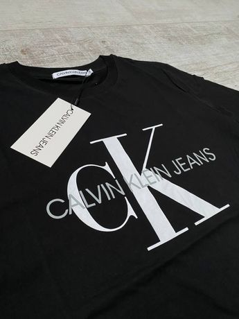 Мужская футболка Calvin Klein Jeans Отлично подходит на подарок