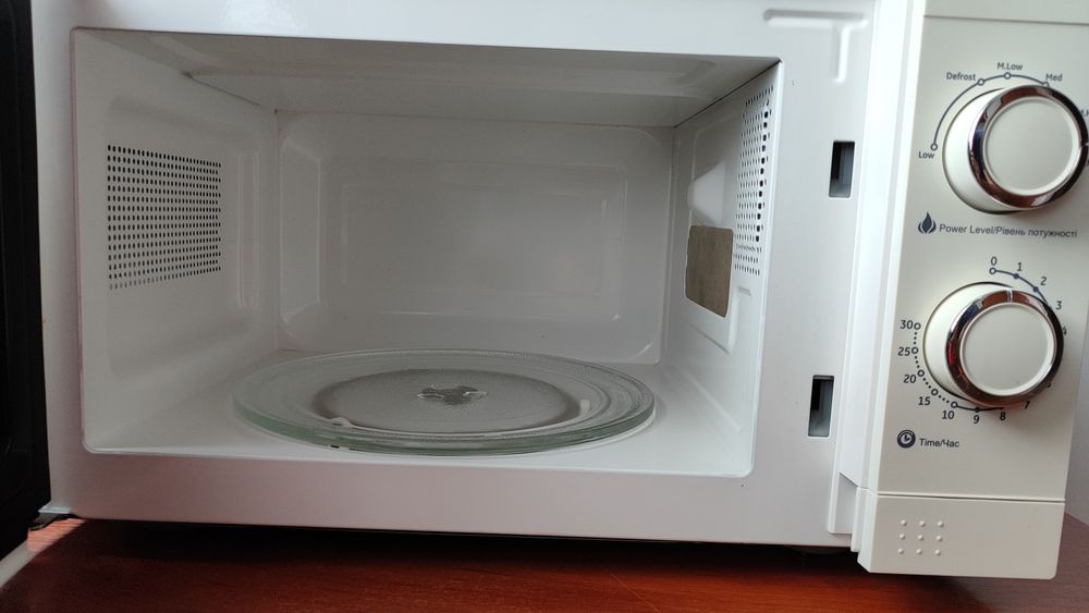 Мікрохвильова піч Vegas