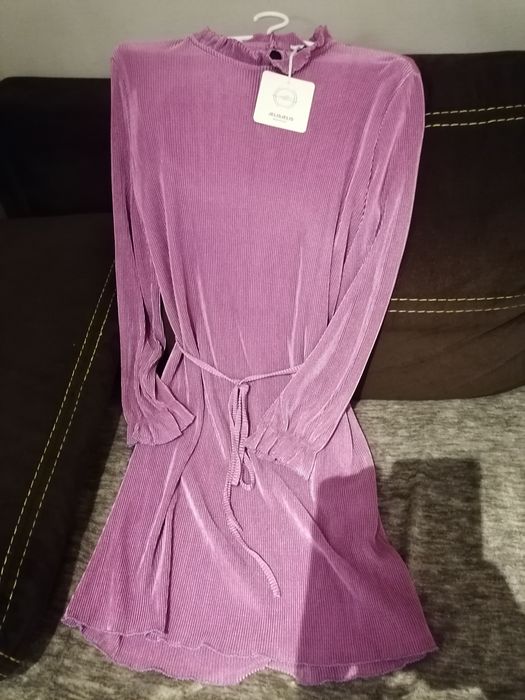 Sukienka jagodowa mini nowa