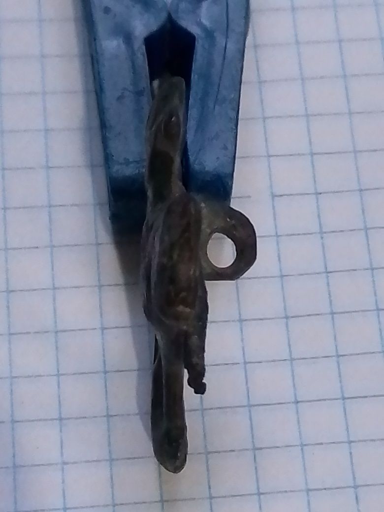 Старовинна накладка(Київської Русі), можливо скіфи.