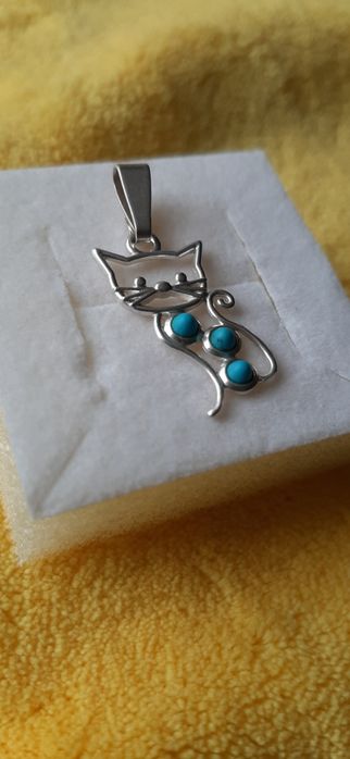 Srebrna zawieszka kotek