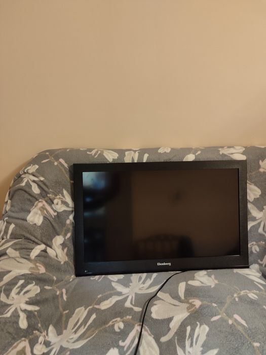 Телевізор Elenberg LET