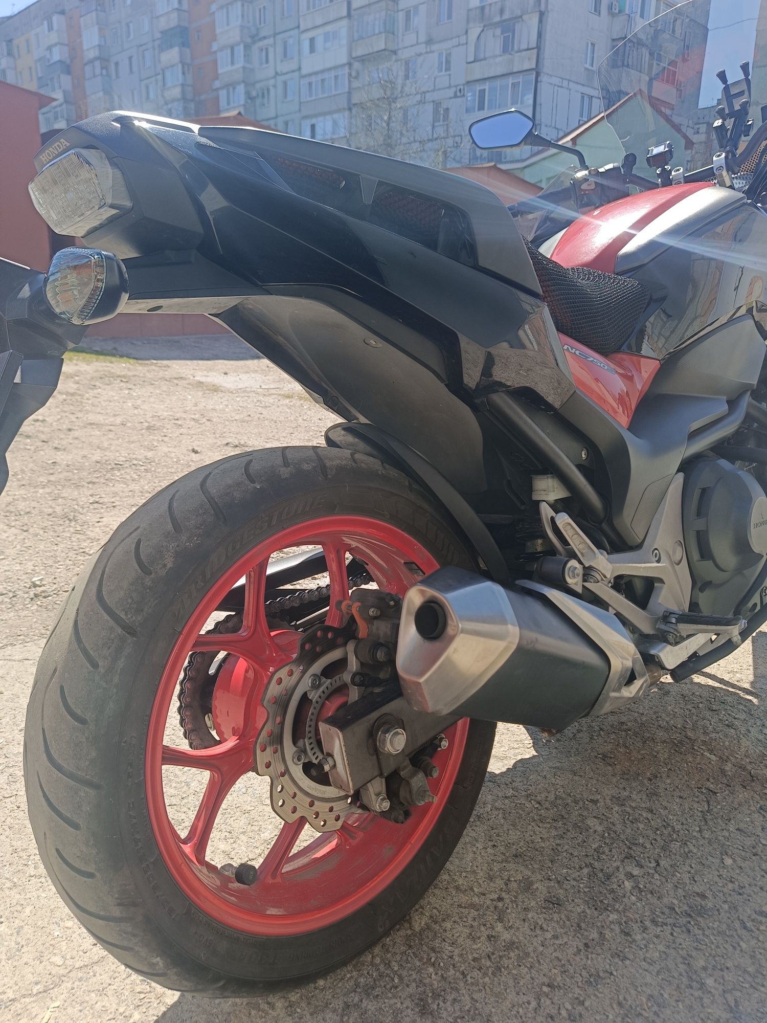 HONDA NC750SD 2016 на роботе

коробкой "робот"