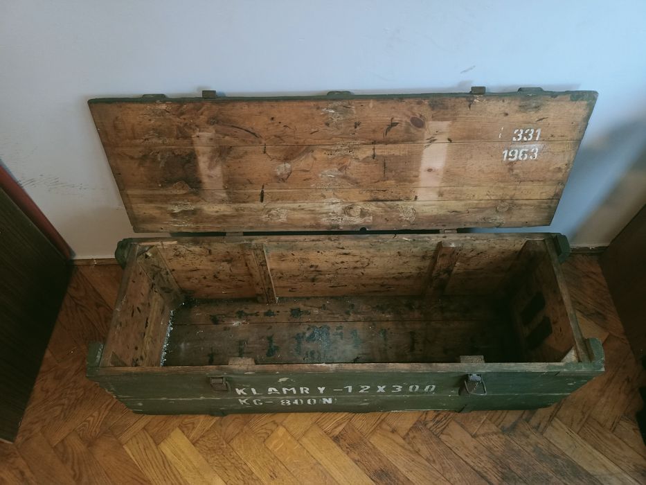 Drewniana skrzynia wojskowa 1963r