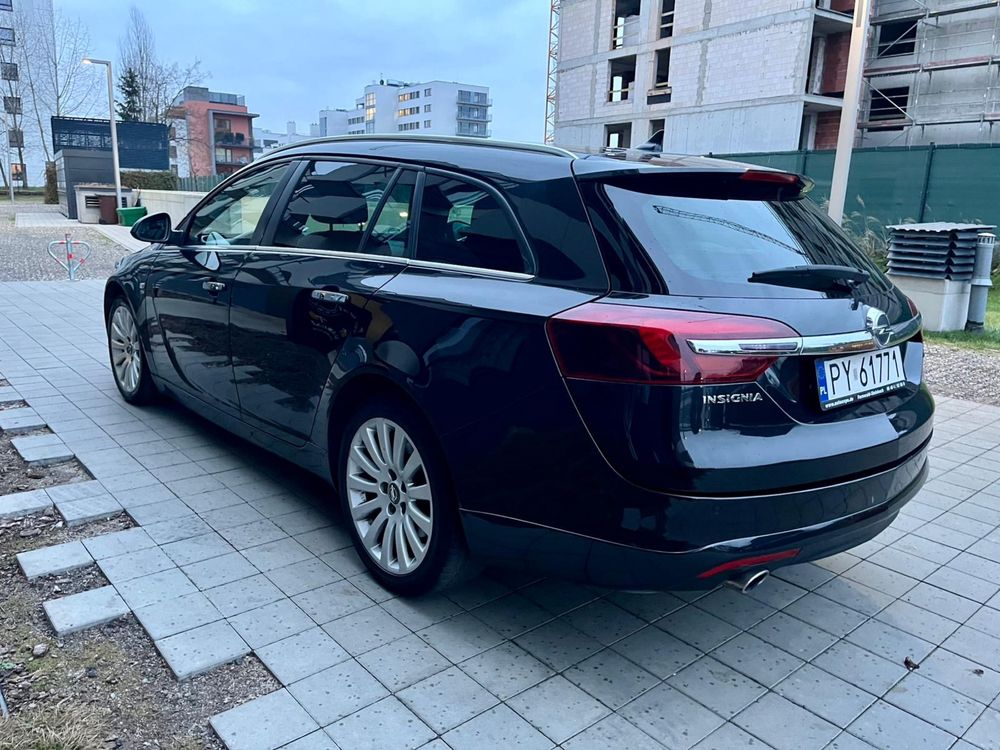 Sprzedam Opel Insignia Sports Tourer 2.0 Biturbo  Czarny