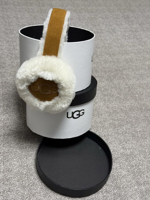 Навушники хутряні ugg, замшеві, з овчиною.