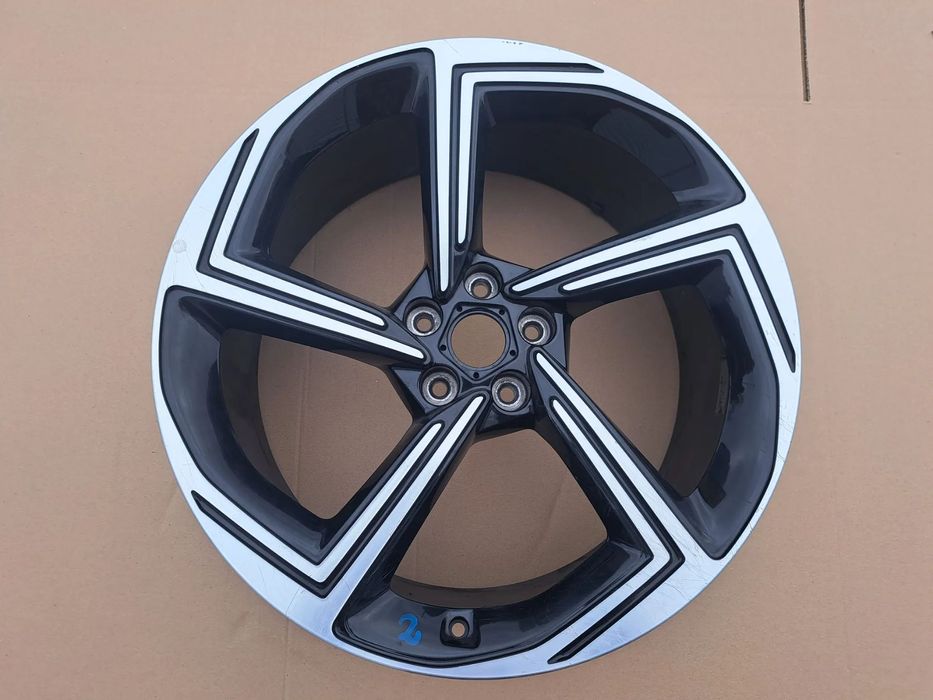 Felga KIA EV6 EV 8,5J 21 ET43,5 5x114,3 67,1 52910-CV310