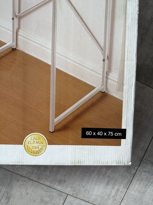 Nowe biurko Skukee biale lub czarne 60x40 loft