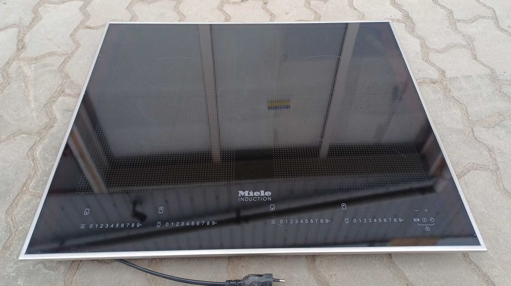 Варильна поверхня електрична індукційна Міле Miele KM 6328 60 см