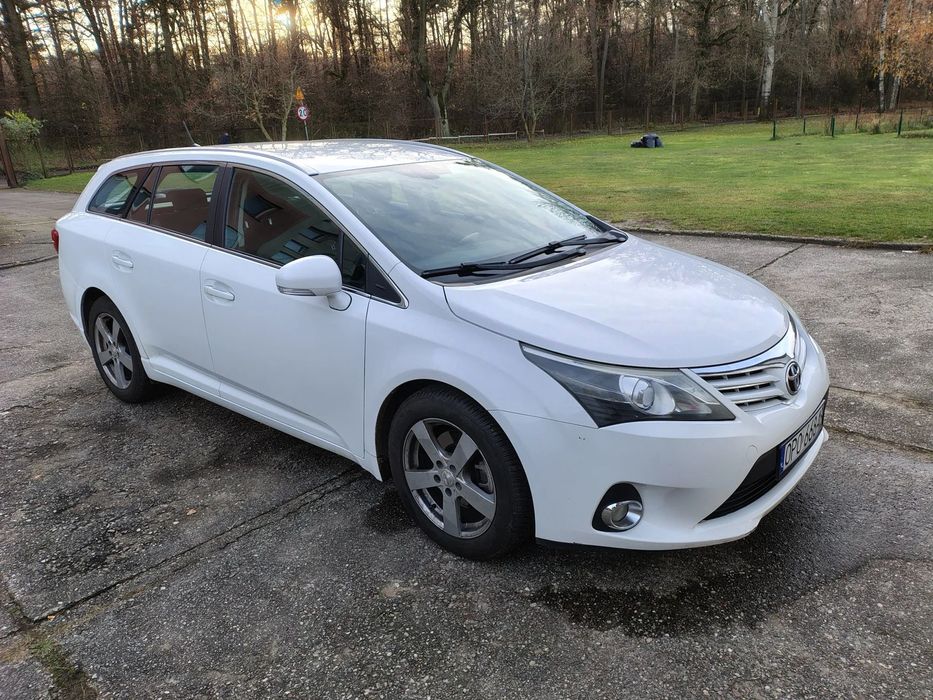 Toyota Avensis Toyota Avensis kombi 2.2 D-4D jeden kierowca od 8 lat, serwisowany