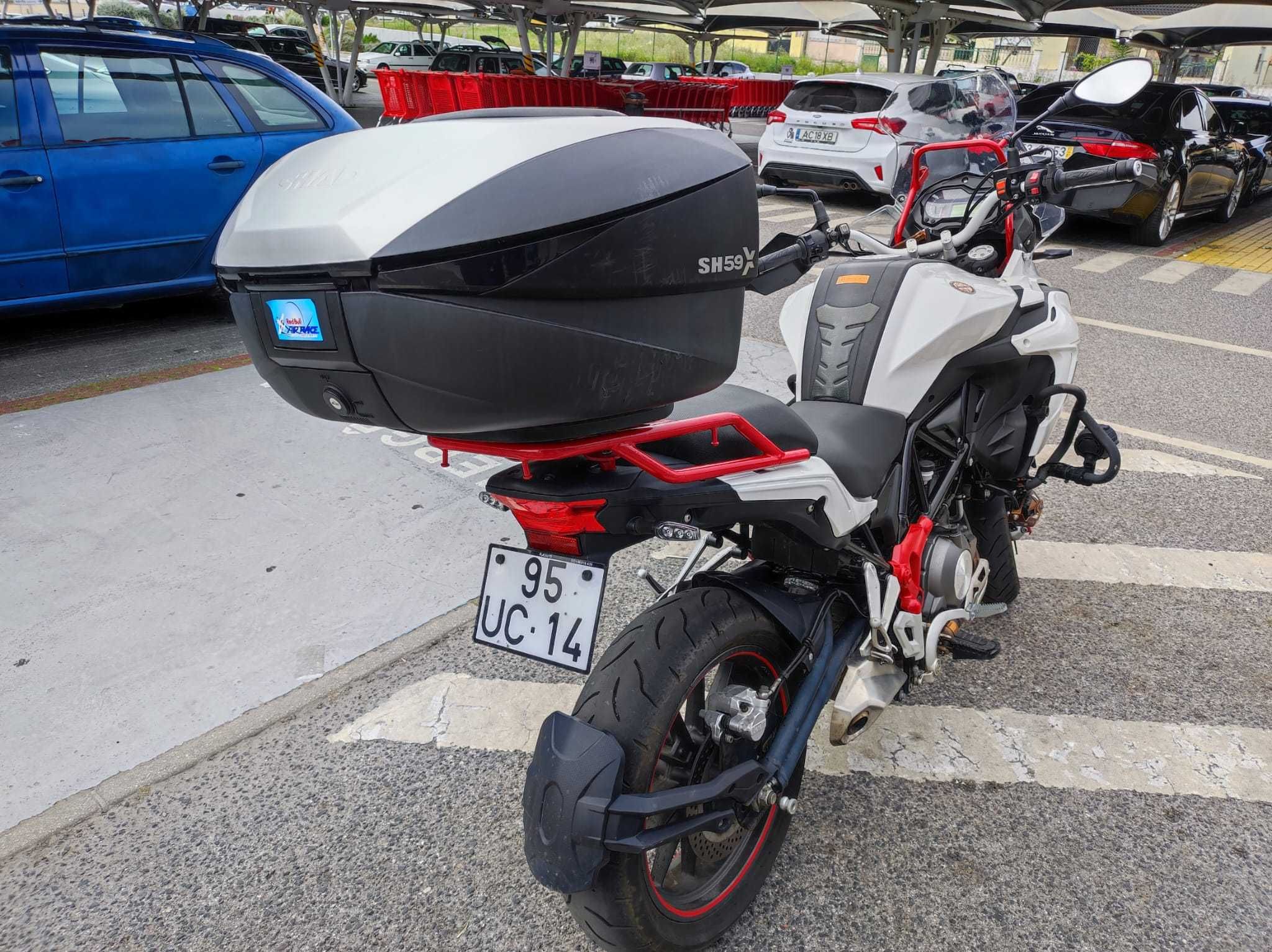 Benelli TRK 502 - excelente estado