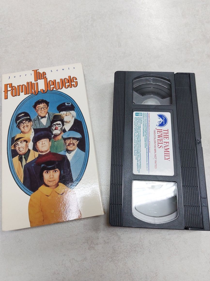 The family Jewels. Kaseta vhs