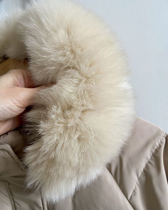Пуховик бежевий натуральний пух
