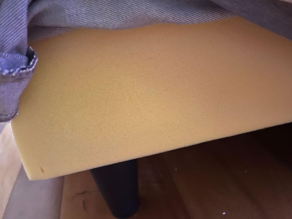 Sofá 5 lugares modelo ikea. Com capas para trocar