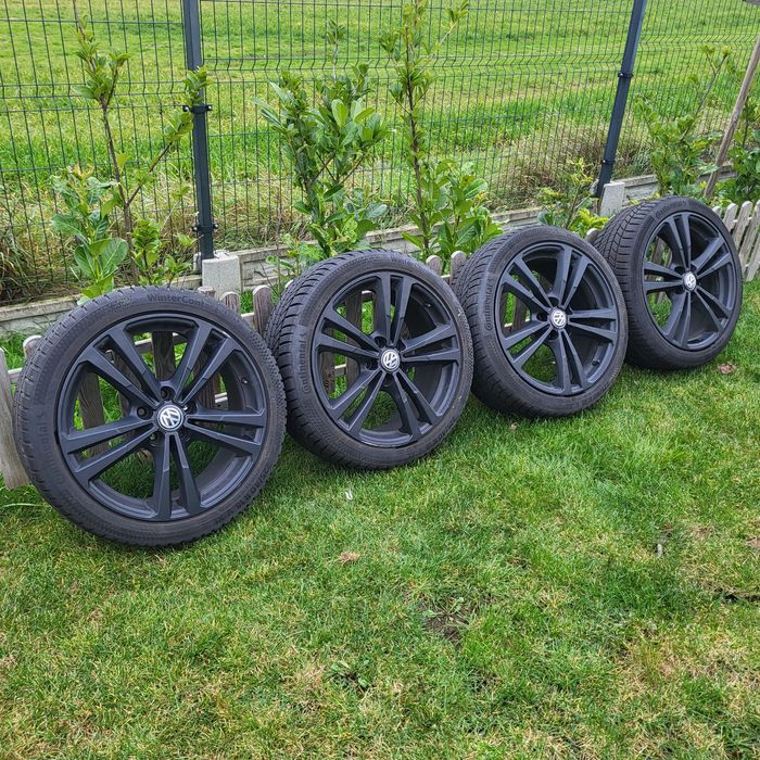 Opony zimowe Continental z felgami 18