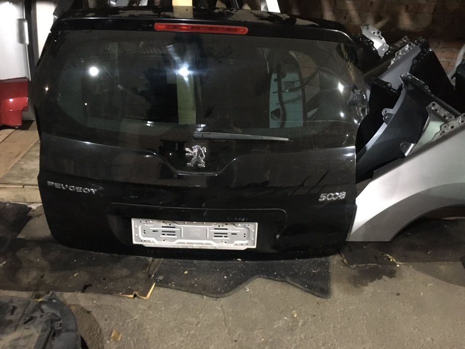 Ляда Задня дверка Пежо 3008 5008 Peugeot  Розборка запчасти шрот