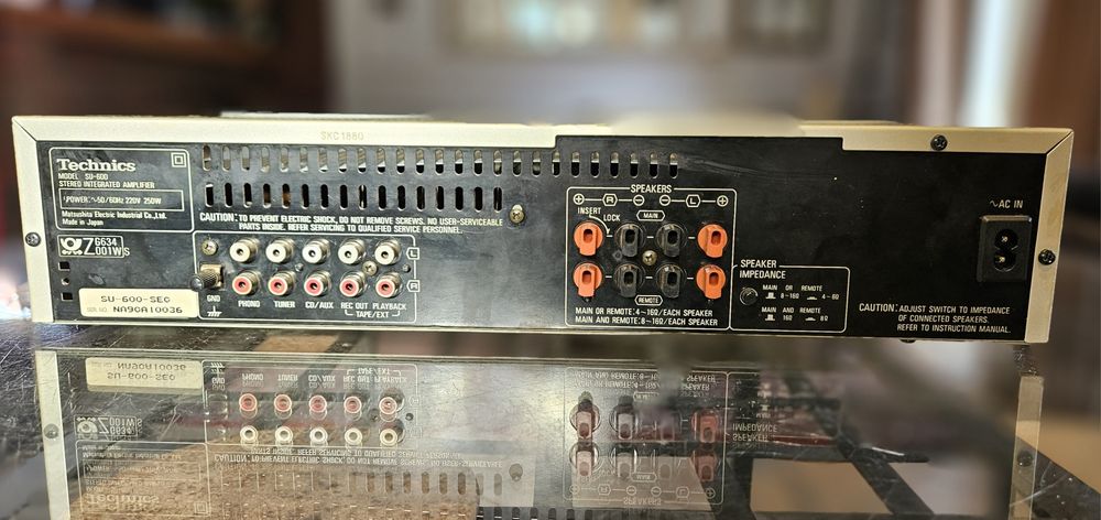 Srebrny wzmacniacz Technics SU-600, japoński